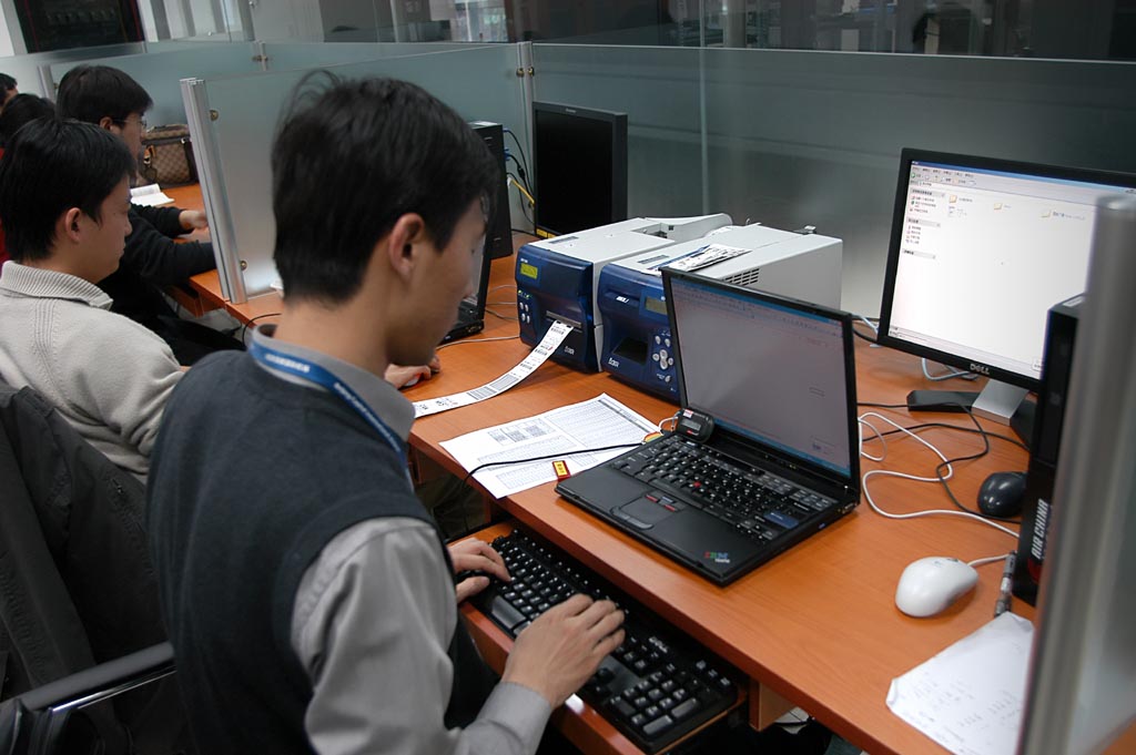 公司十一期間相關負責人值班安排