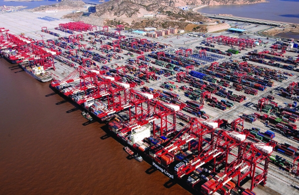 國際物流公司為跨國企業提供了跨境運輸、物流管理等服務