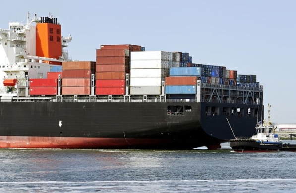 貨代公司是貨物運輸的中間商，扮演著連接生產商和消費者之間的橋梁