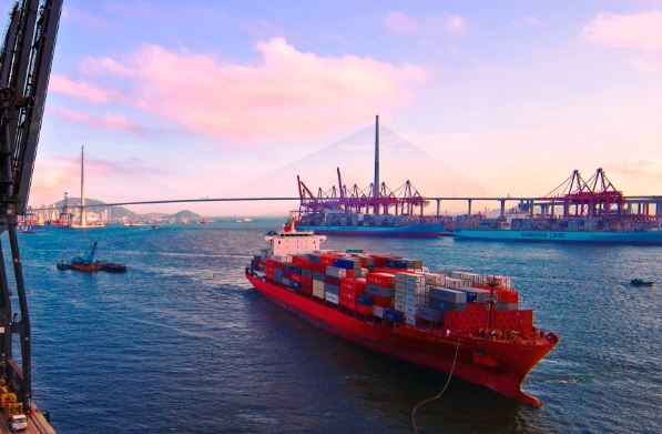 隨著科技的進步，國際海運行業正面臨著前所未有的變革與機遇